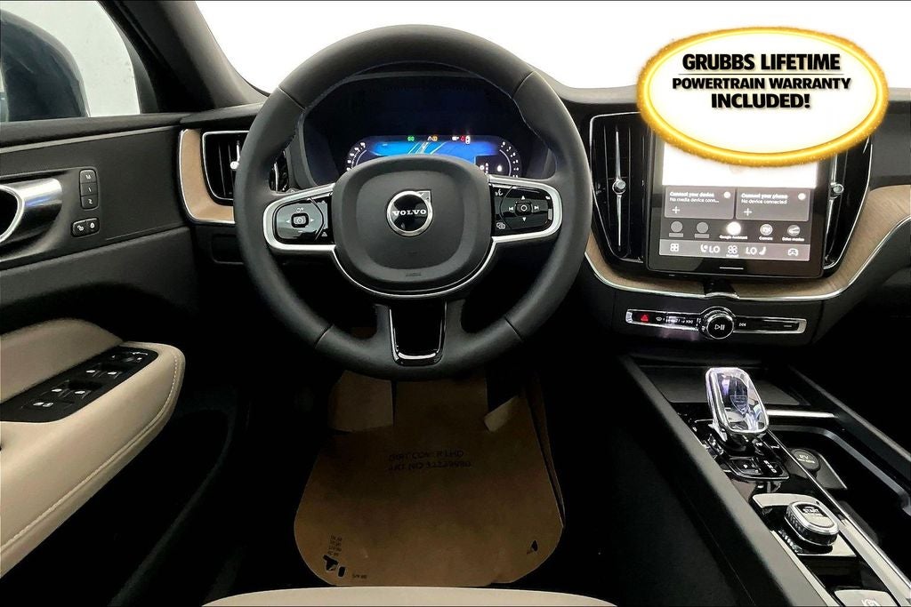 2026 Volvo XC60 B5 Plus