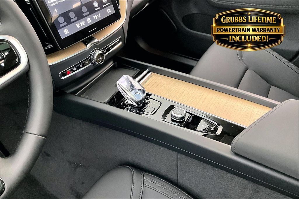 2026 Volvo XC60 B5 Plus