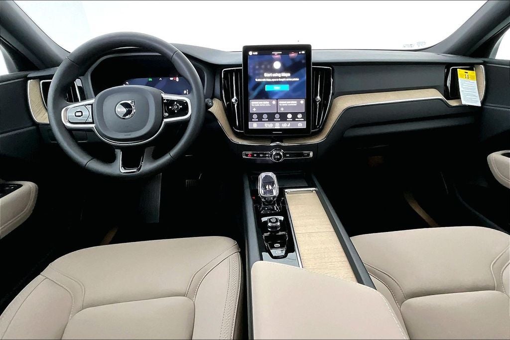 2026 Volvo XC60 B5 Plus