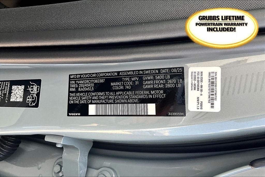 2026 Volvo XC60 B5 Plus