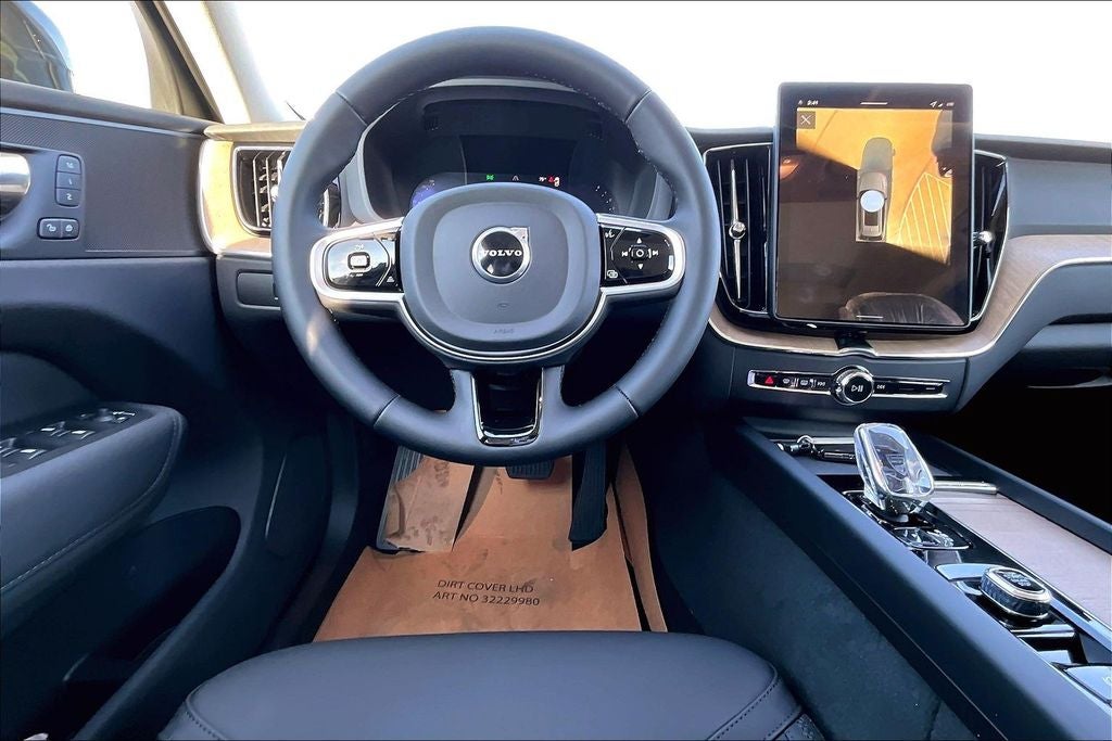 2026 Volvo XC60 B5 Plus