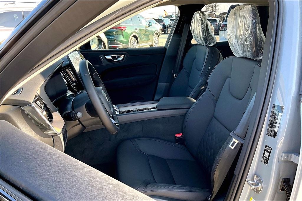 2026 Volvo XC60 B5 Plus