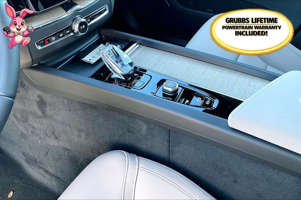 2026 Volvo XC60 B5 Plus