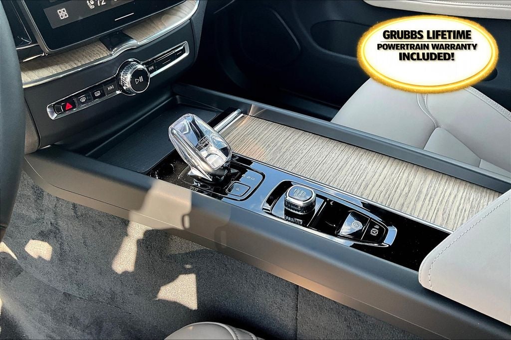 2026 Volvo XC60 B5 Plus