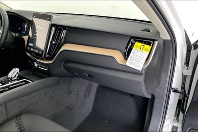 2026 Volvo XC60 B5 Plus