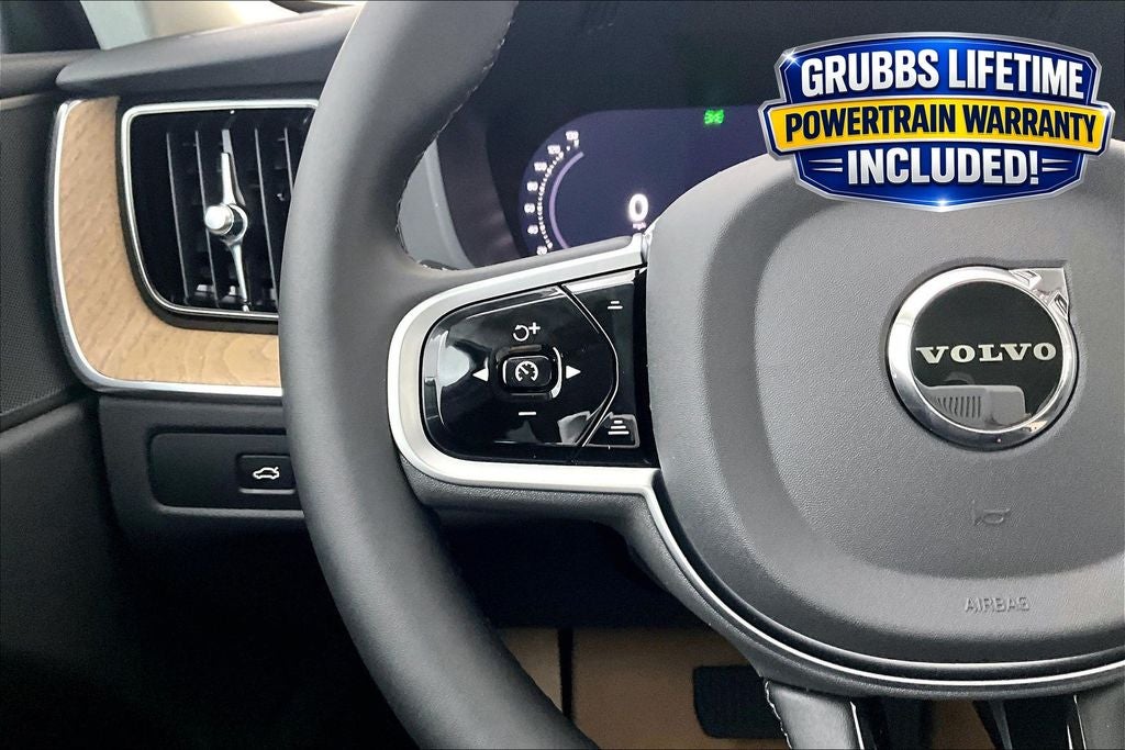 2026 Volvo XC60 B5 Plus