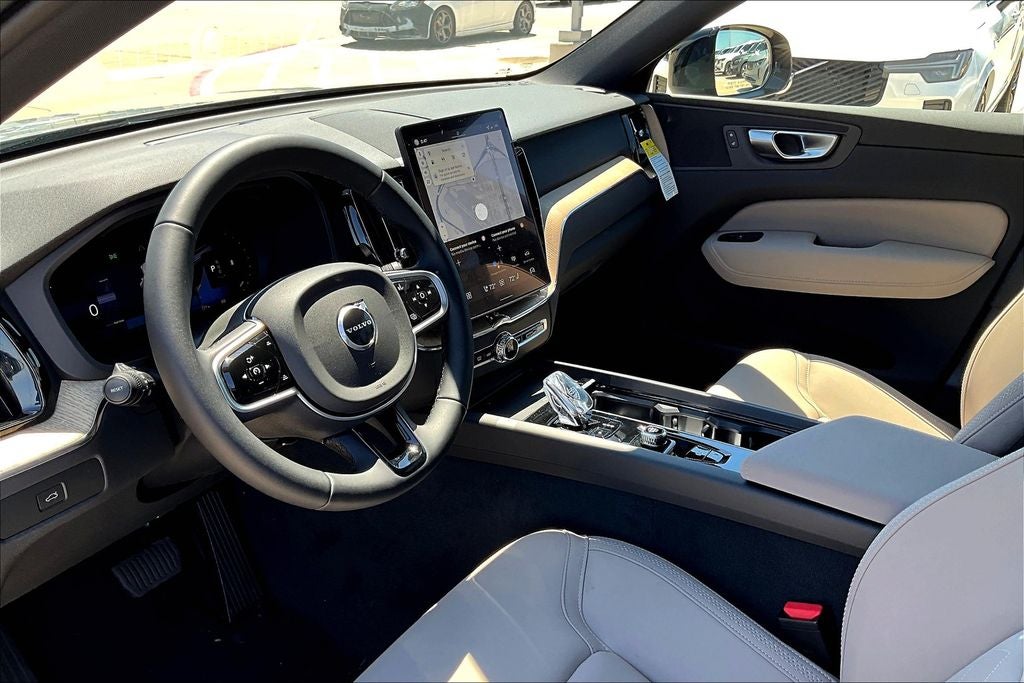 2026 Volvo XC60 B5 Plus