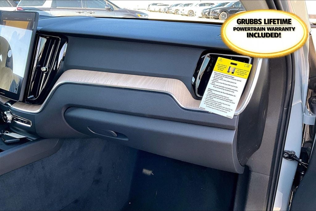 2026 Volvo XC60 B5 Plus