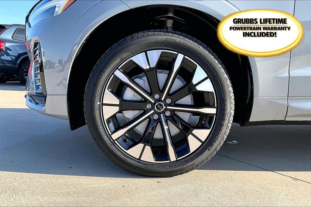 2026 Volvo XC60 B5 Plus