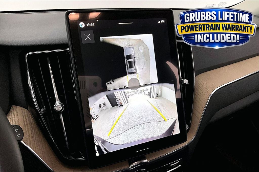 2026 Volvo XC60 B5 Plus