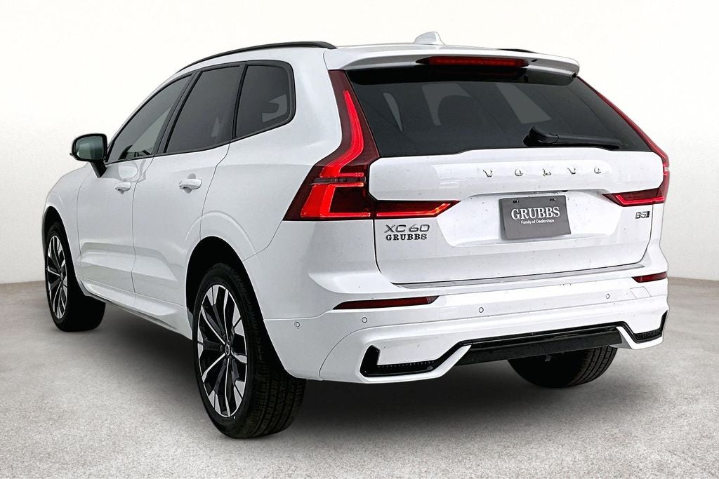 2026 Volvo XC60 B5 Plus