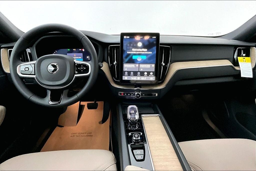 2026 Volvo XC60 B5 Plus