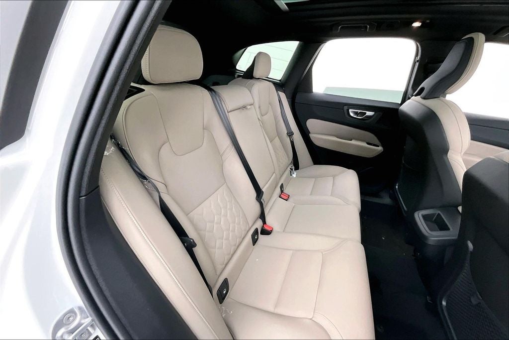 2026 Volvo XC60 B5 Plus