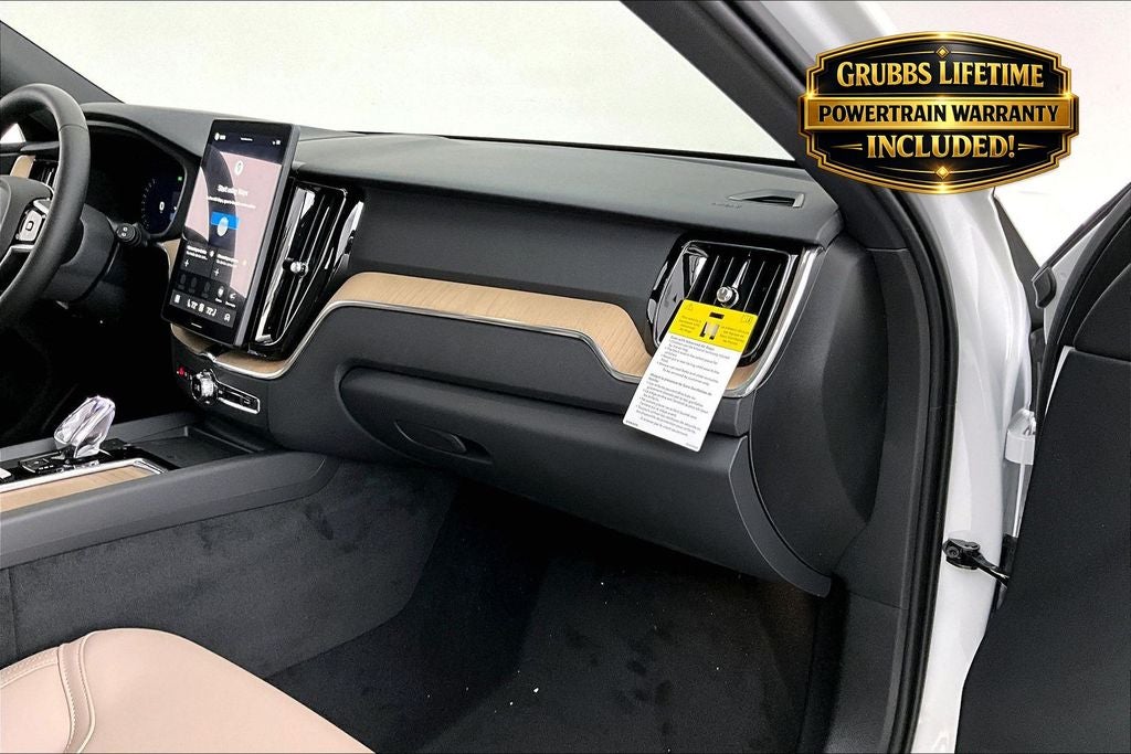 2026 Volvo XC60 B5 Plus