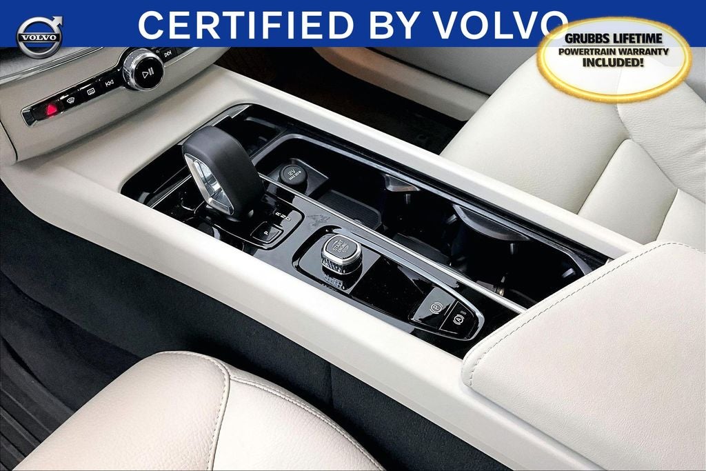 2025 Volvo XC60 B5 Plus