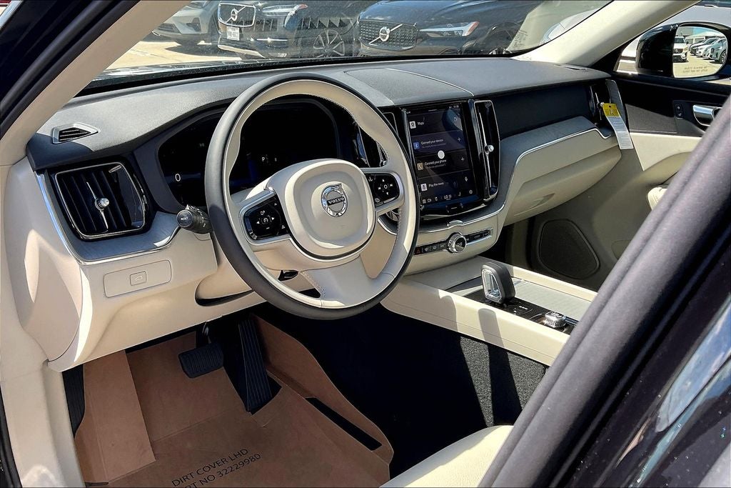 2025 Volvo XC60 B5 Plus
