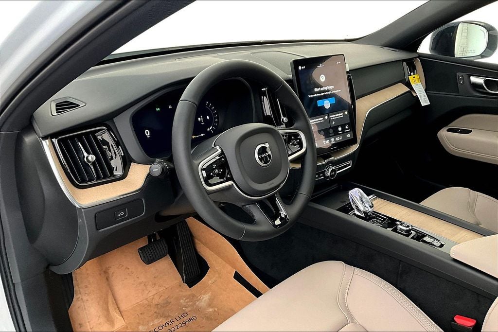 2026 Volvo XC60 B5 Plus