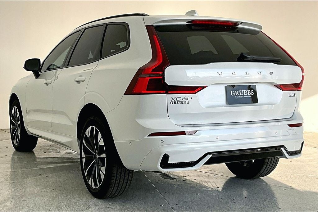2026 Volvo XC60 B5 Plus