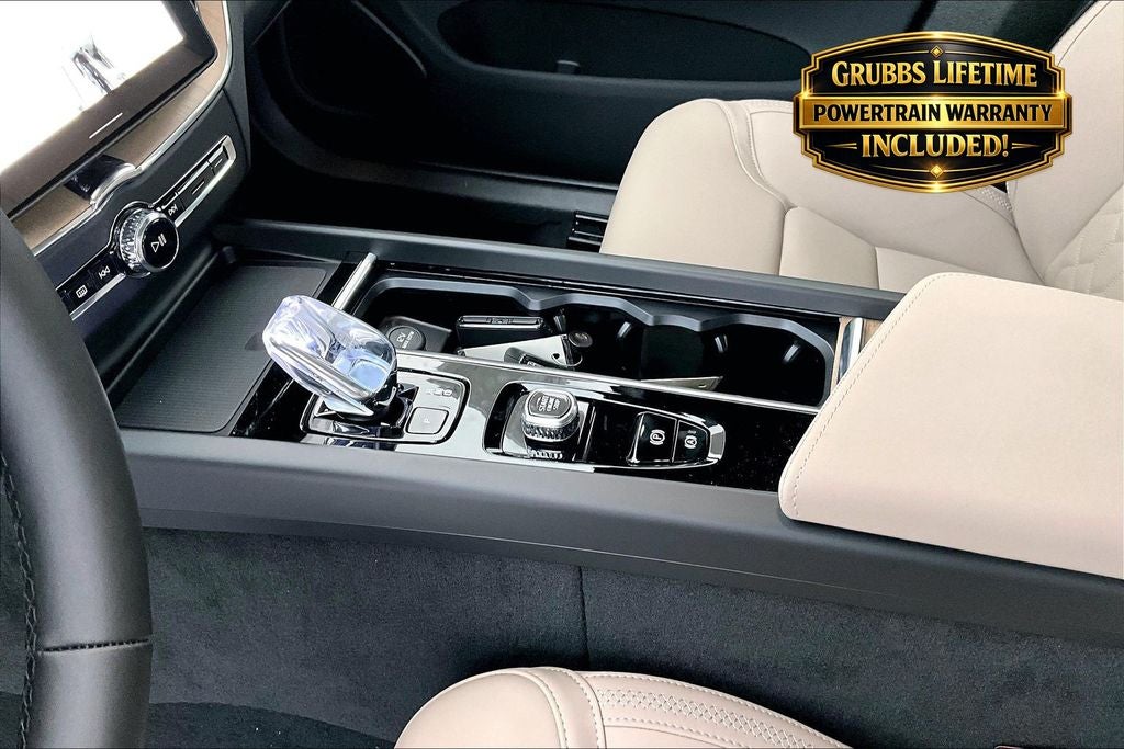 2026 Volvo XC60 B5 Plus