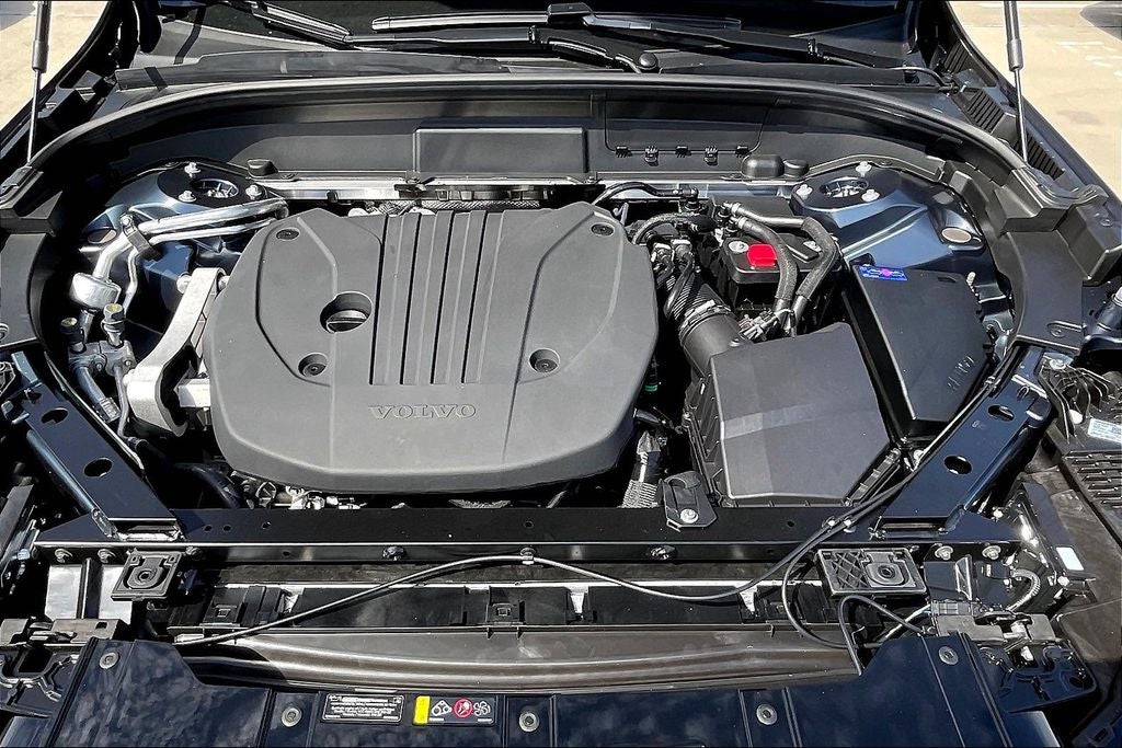 2026 Volvo XC60 B5 Plus