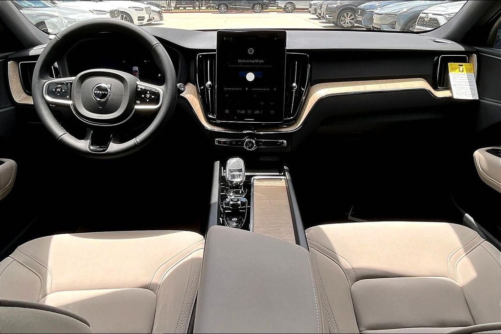 2026 Volvo XC60 B5 Plus