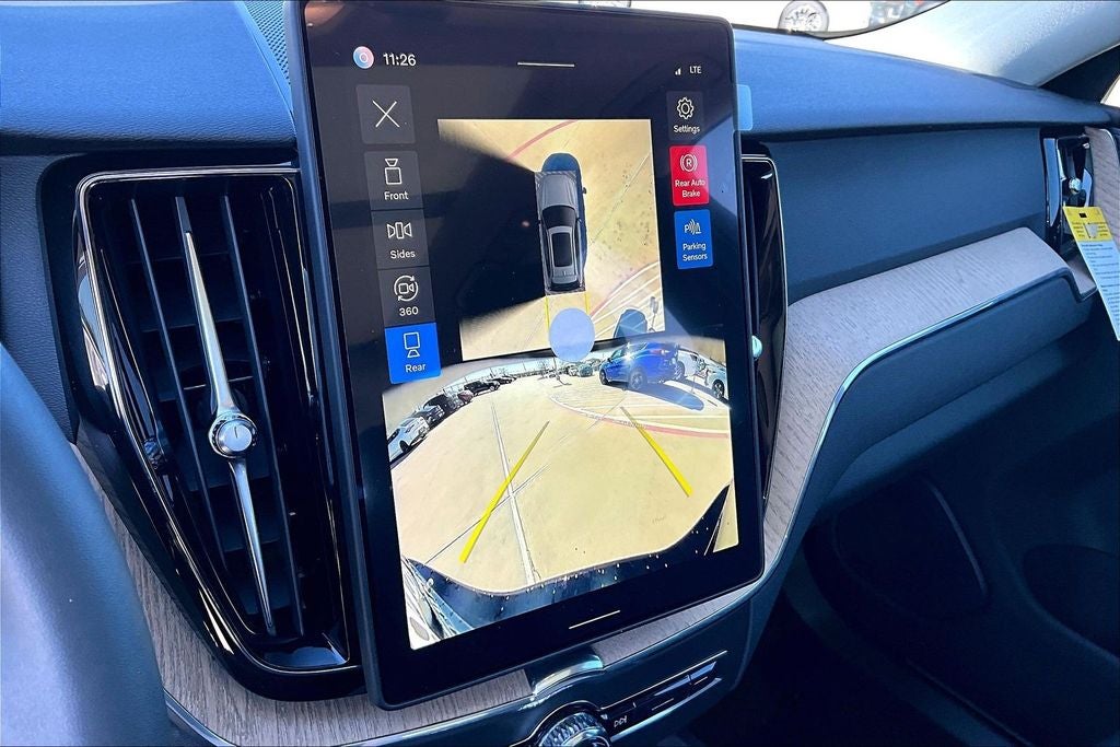 2026 Volvo XC60 B5 Plus