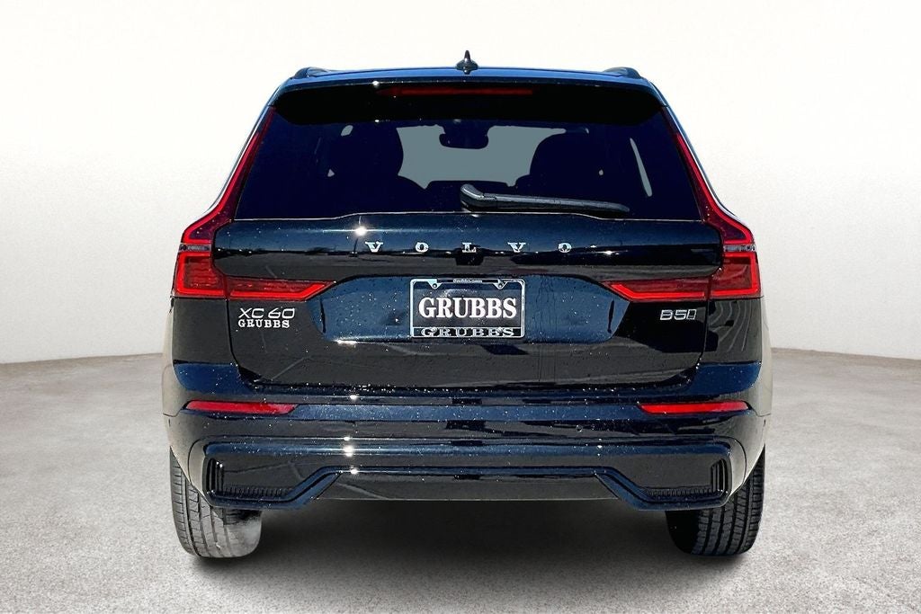 2026 Volvo XC60 B5 Plus