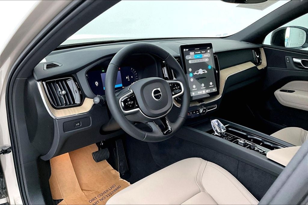 2026 Volvo XC60 B5 Plus