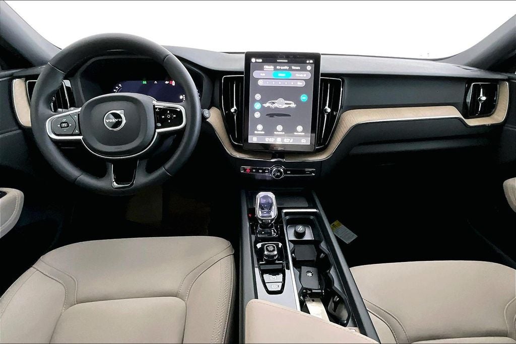 2026 Volvo XC60 B5 Plus