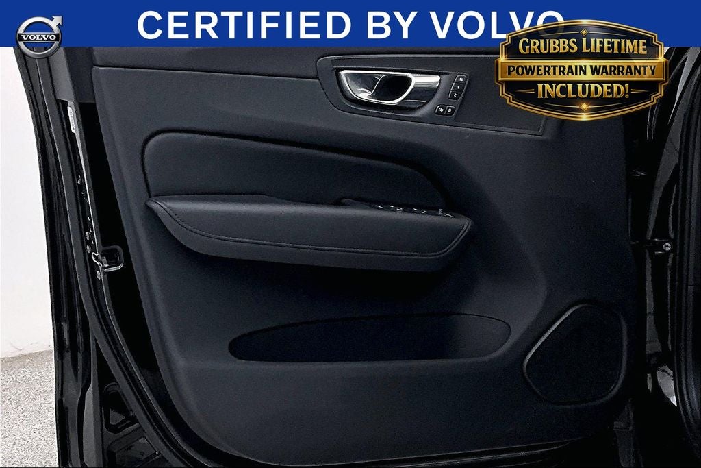 2025 Volvo XC60 B5 Plus