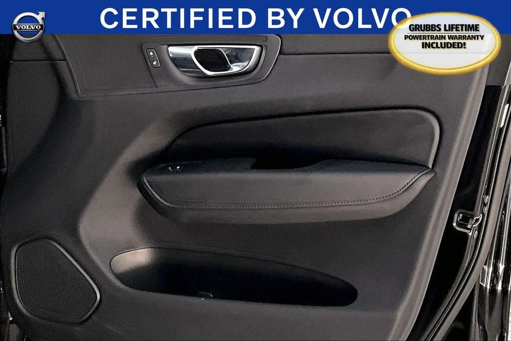 2025 Volvo XC60 B5 Plus