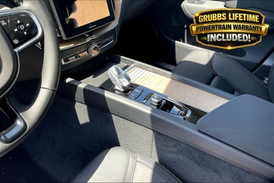 2026 Volvo XC60 B5 Plus