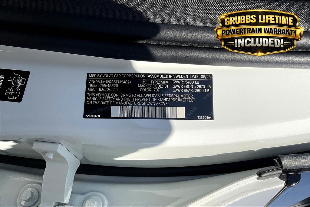 2026 Volvo XC60 B5 Plus