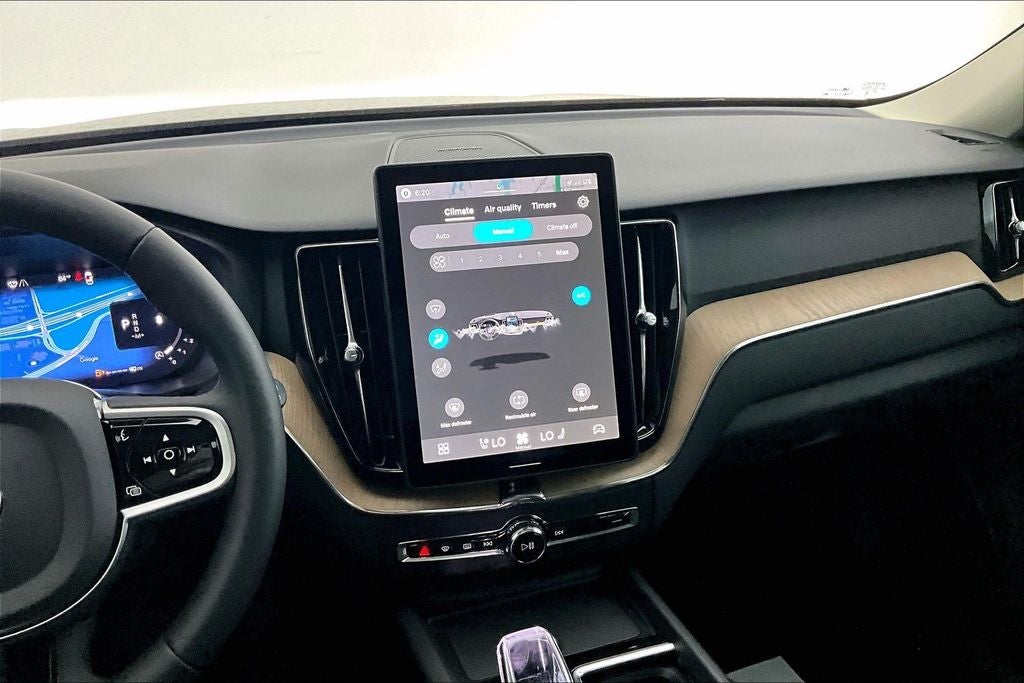 2026 Volvo XC60 B5 Plus