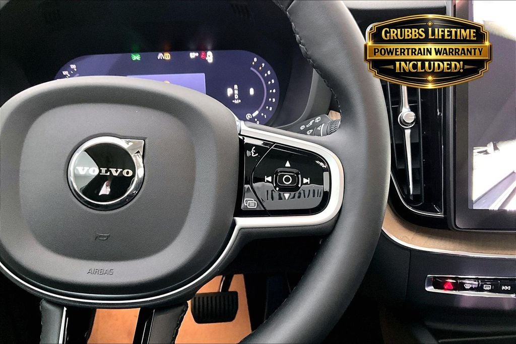 2026 Volvo XC60 B5 Plus