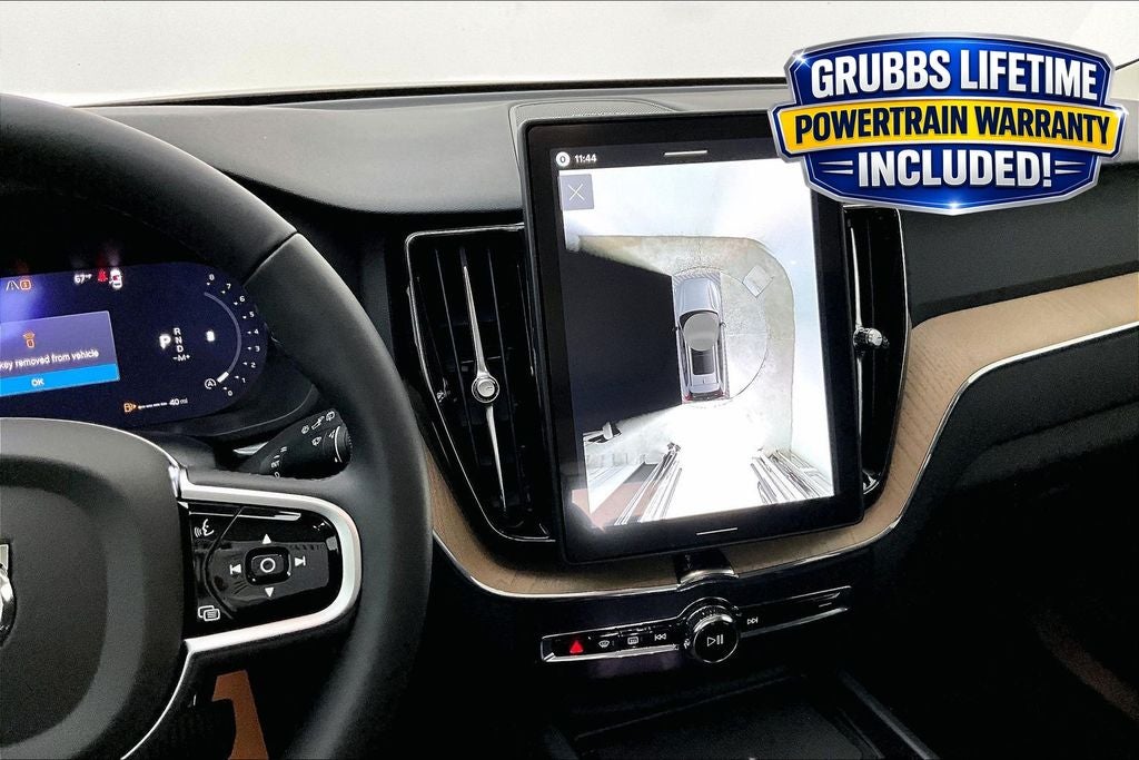2026 Volvo XC60 B5 Plus