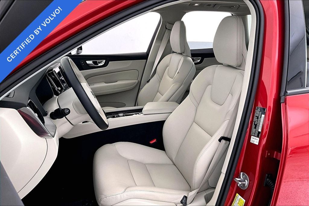 2025 Volvo XC60 B5 Plus