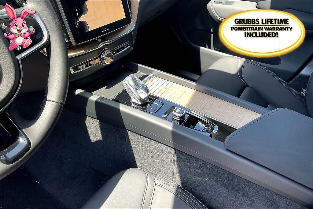 2026 Volvo XC60 B5 Plus