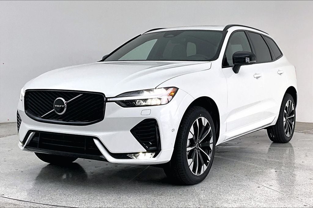 2026 Volvo XC60 B5 Plus