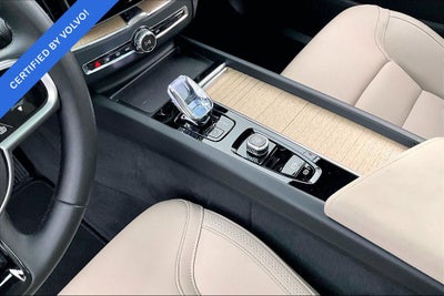 2026 Volvo XC60 B5 Plus