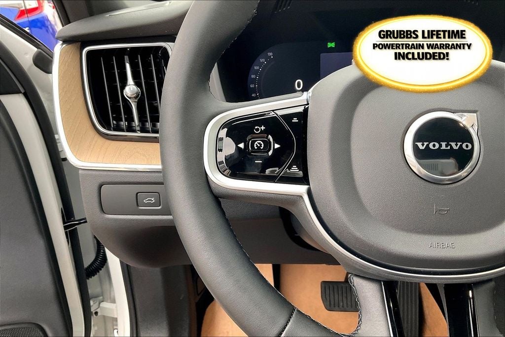 2026 Volvo XC60 B5 Plus