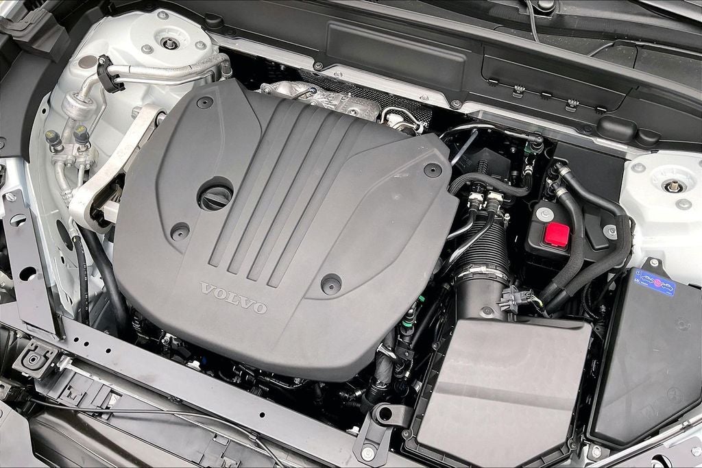 2026 Volvo XC60 B5 Plus