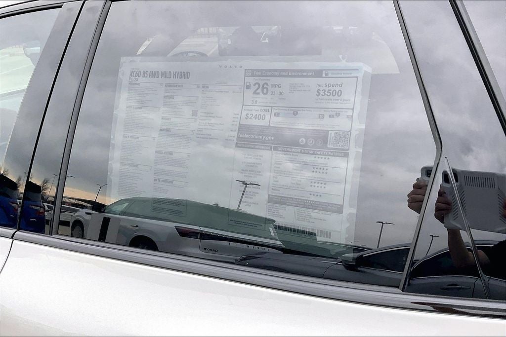 2026 Volvo XC60 B5 Plus