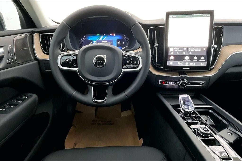 2026 Volvo XC60 B5 Plus