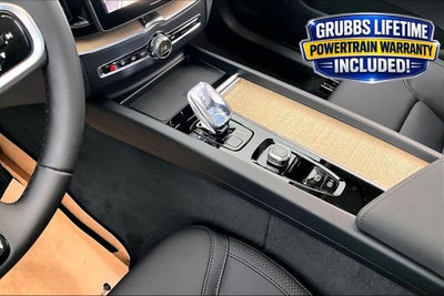 2026 Volvo XC60 B5 Plus