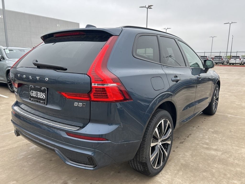 2025 Volvo XC60 B5 Plus