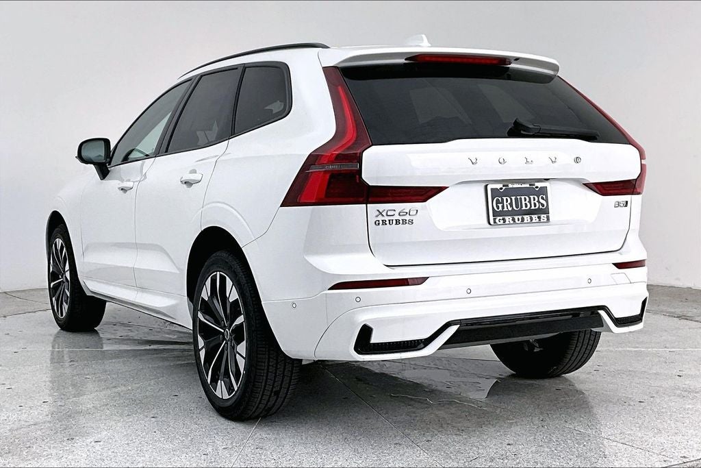 2026 Volvo XC60 B5 Plus