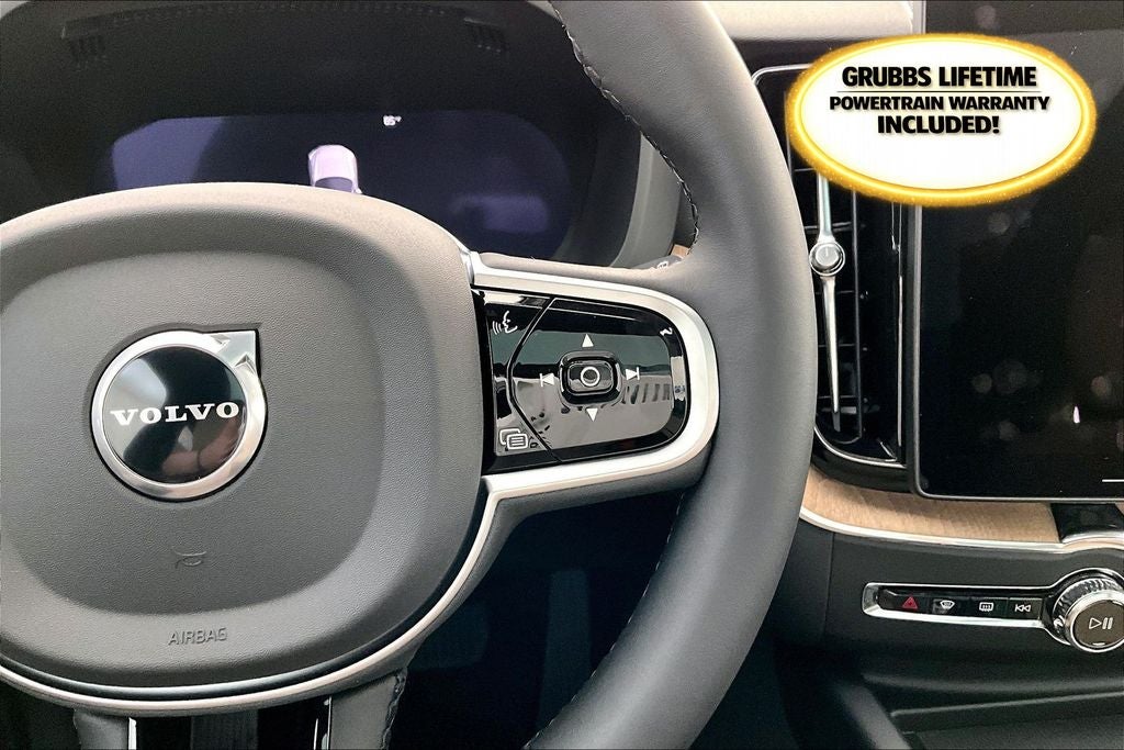 2026 Volvo XC60 B5 Plus