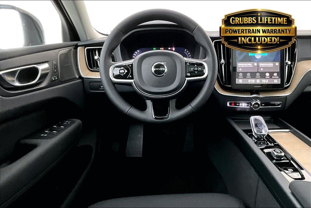 2026 Volvo XC60 B5 Plus