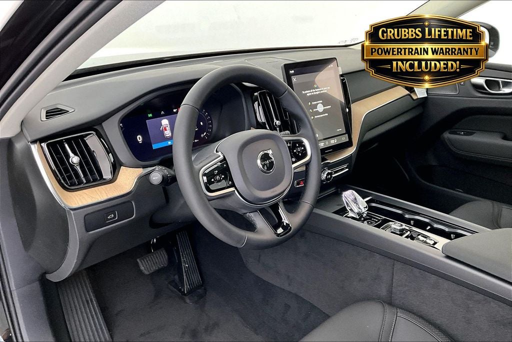 2026 Volvo XC60 B5 Plus